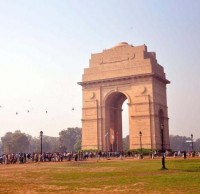 印度首都：街道幾乎見不到環(huán)保分類垃圾桶，垃圾堆17層樓高