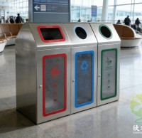 都市流動的文明坐標定制透明分類垃圾桶的地鐵美學