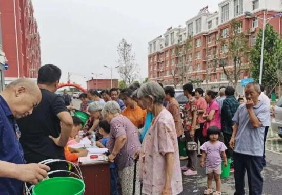 發放分類垃圾桶