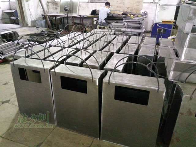 創意定制垃圾桶生產圖